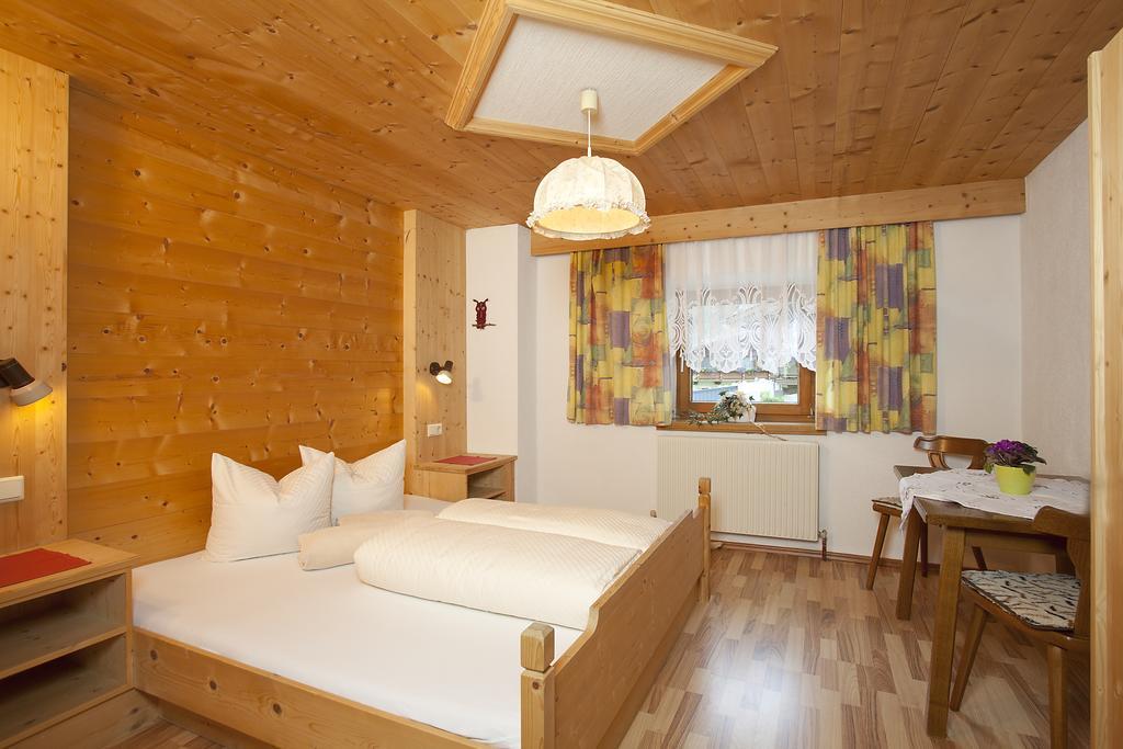 Bauernhof Kuen Villa Langenfeld Luaran gambar